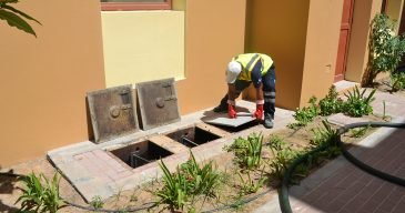 grease-trap-cleaning-1